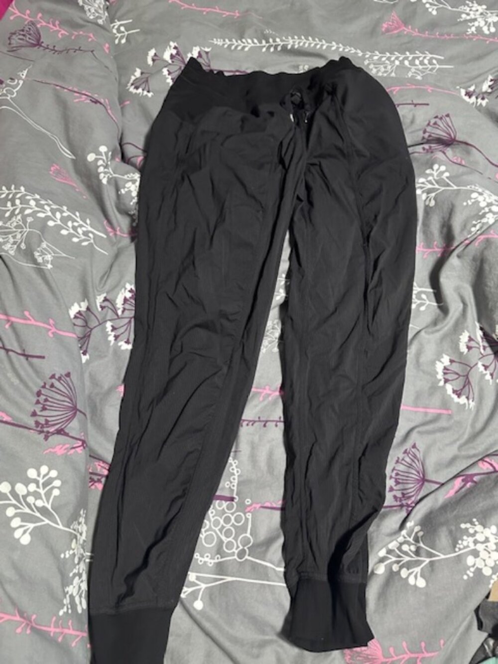 Lululemon size 8 studio joggers